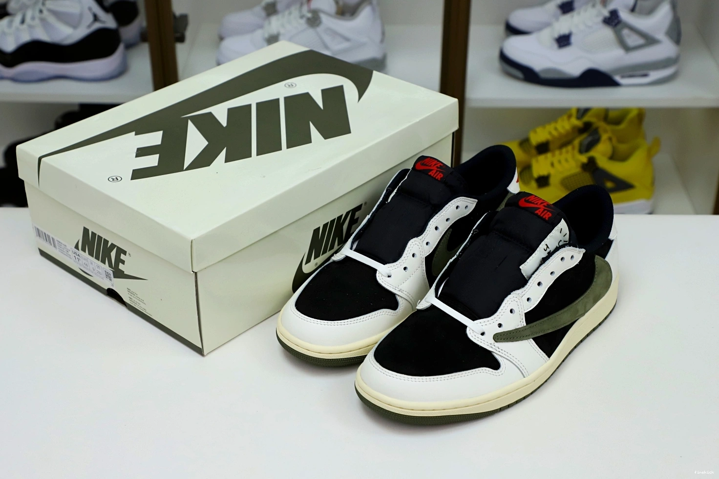 TRAVIS NIKE 1 OG AIR JORDAN “Olive” SCOTT X LOW 0113